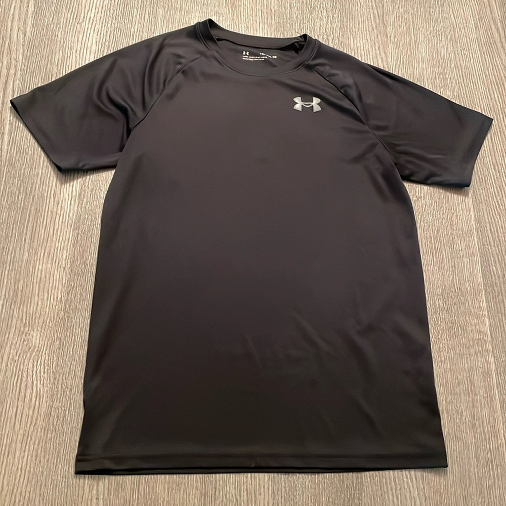 Boys athletic top